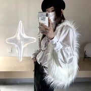 ファーバッグ ショルダーバッグ 白 プードルファー もこもこ 脇の下バッグ トレンド 上品 2way 秋冬