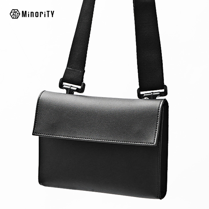 【2025年冬の新作】PUスクエアミニショルダーバッグ/MinoriTY