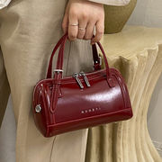 ショルダーバッグ　秋冬　韓国ファッション　デザイン