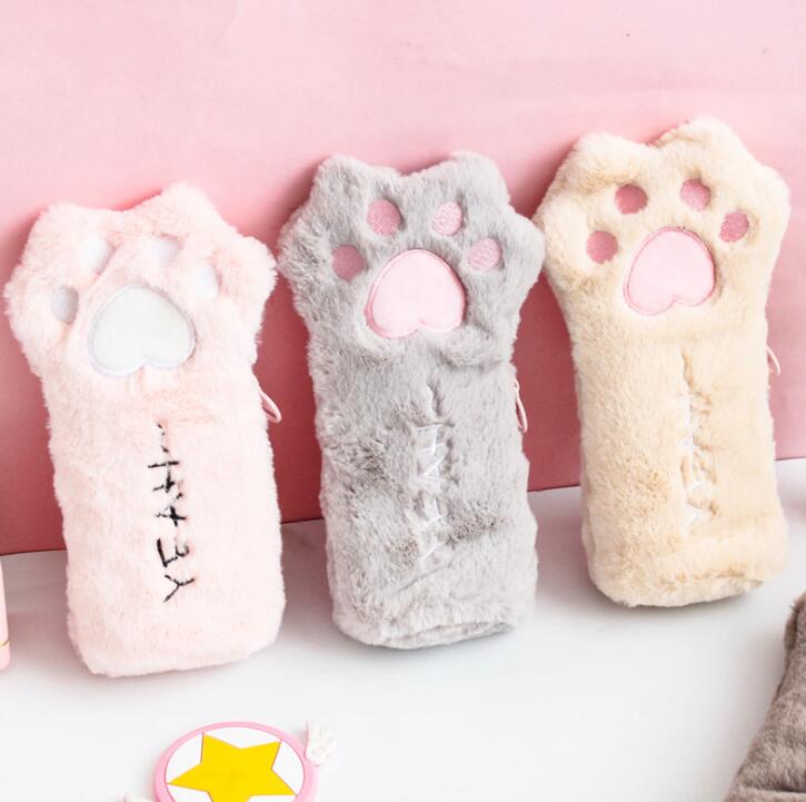 猫　肉球　ネコ　ファー　韓国　文房具　刺繍　大人気　文具　ペンケース　筆箱　ツールポーチ