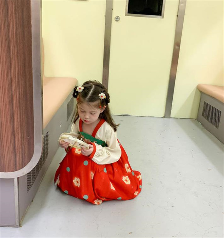 海外並行輸入正規品 キッズパンツ ラッパズボン ボトムス ダンス服 女の子春秋物 ブラック130