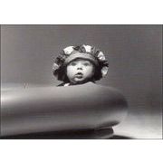 ポストカード モノクロ写真「帽子を被った赤ちゃん」
