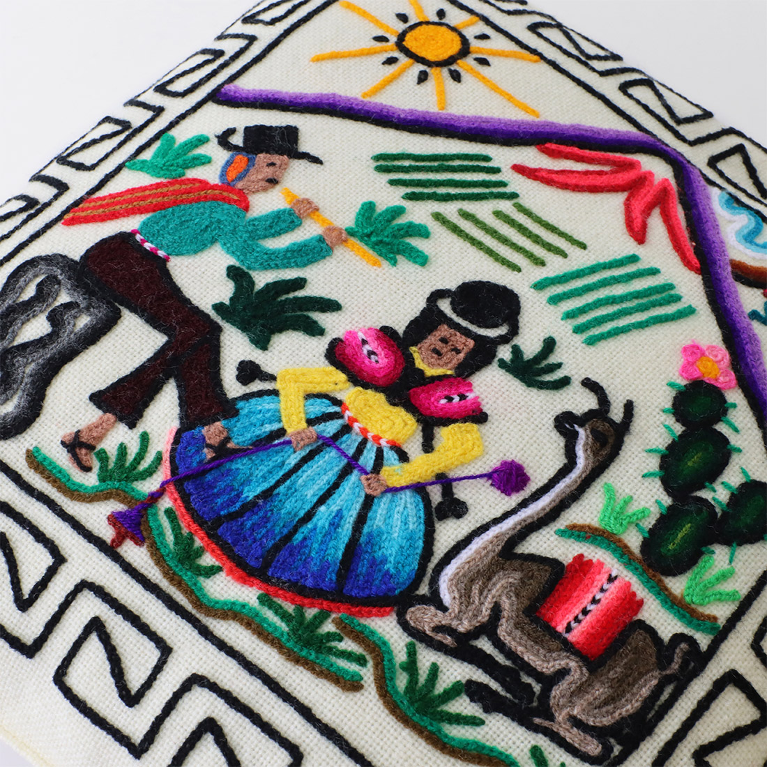 現地購入　ペルー　コルカバレー刺繍　クッションカバー　2枚組 現地購入 ペルー コルカバレー刺繍 クッションカバー 2枚組