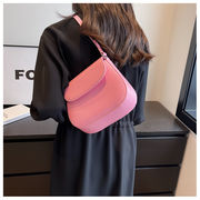 ショルダーバッグ　バッグ　鞄　カバン　INS　韓国ファッション　4色　