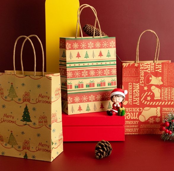 クリスマス   手提げ袋 ギフトバッグ 包装 プレゼント  クリスマスバッグ  贈り物 4色