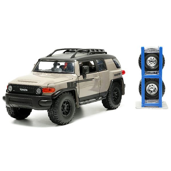 Amazon.com: Just Trucks 1:24 Toyota FJ Cruiser with Rack Die