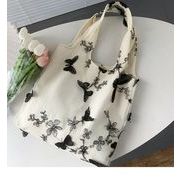 トートバッグ　エコバッグ　ズックバッグ　キャンバス　鞄　韓国ファッション　蝶々　刺繍