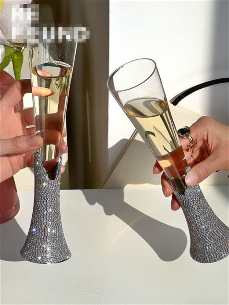 とてもファッション  シャンパンカップ ダイヤモンド ハイフット 宴会場 クリスタル グラス 結婚式