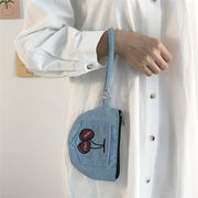 化粧バッグ　化粧ポーチ　収納袋　収納バッグ　韓国ファッション　デザイン　デニムポーチ　ハンドバッグ