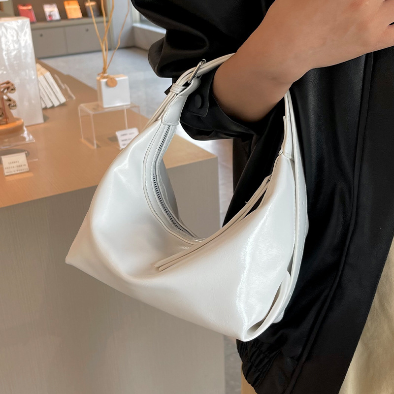 ハンドルバッグ　 肩掛け　通勤通学バッグ　PUホーボーバッグ　韓国OLデイリーファッション