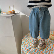 男の子と女の子のジーンズ 韓国の子供服 ファッションブルマ カジュアルワイドレッグパンツ