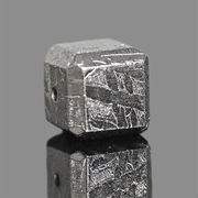 約6mm 鉄隕石 メテオライト シルバー キューブ型 一粒売り【FOREST 天然石 パワーストーン】
