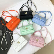 全6色 うさぎのバッグ 女性バッグ PU レザーショルダーバッグ 日本 人気 ハンドバッグ クロスボディバッグ