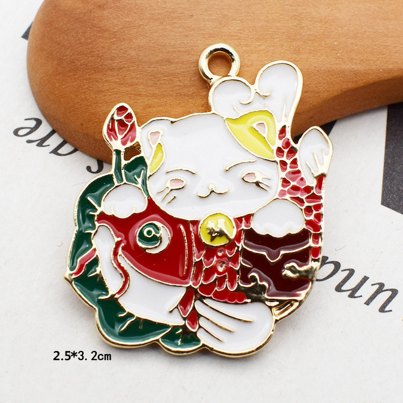 2404] ✴︎蓄光✴︎ 猫 チャーム ハンドメイド