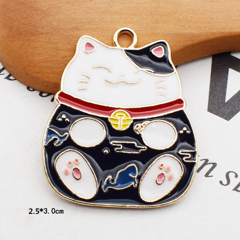 2404] ✴︎蓄光✴︎ 猫 チャーム ハンドメイド