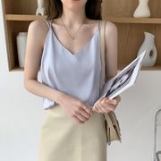 シルク2024春夏婦人服スリムVネックショートニッチデザイン、背中が美しいキャミソール