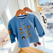 男の子 女の子 綿のTシャツ 秋の新しいスタイル 漫画のトップス 長袖 韓国の子供用ボトムシャツ