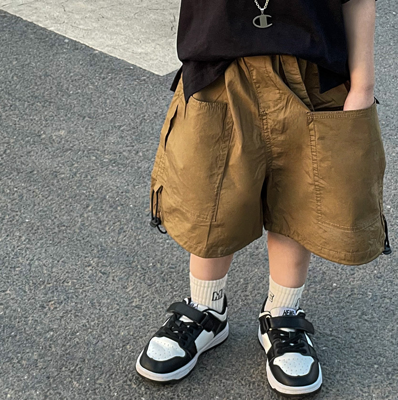 男の子 夏の新作 子供服 ウォッシュドコットン カジュアルショーツ クロップドパンツ カーゴパンツ