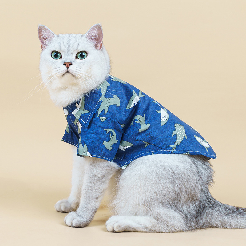 犬の服、夏の新しいスタイル、猫の服、サメのプリント、綿のシャツ、ペットの服