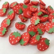 2色  木製ボタン  いちごの形をしたボタン  イチゴのボタン  アクセサリーパーツ  手作り  飾りボタン