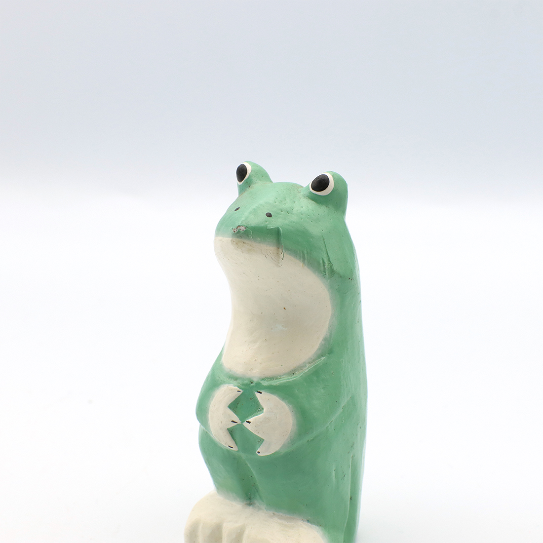 皿を持つかえる（2体）　カエルの置き物　ブロンズ　アジアン Amazon.co.jp: 皿を持つかえる カエルの置き物 ブロンズ