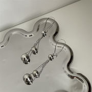 クーポン使用可能 INSスタイル 気質 フリンジ耳輪 耳飾り 宴会場 結婚式 イヤリング ピアス 金属球耳輪