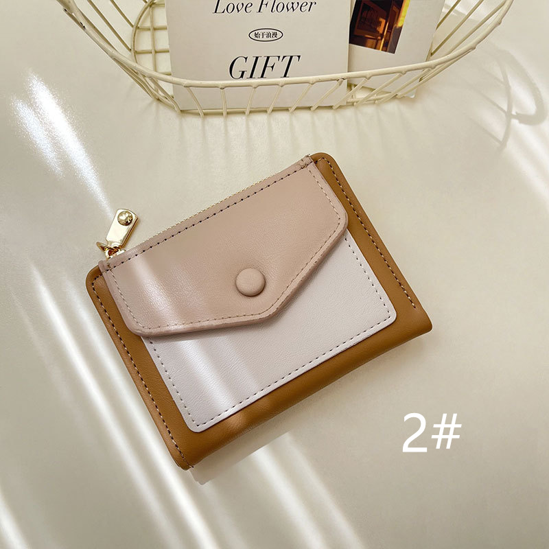 【完売必至】フェンディ 上品バイカラーの二つ折りウォレット バイカラー FENDI(フェンディ) 財布・小物(レディース) - 海外