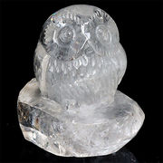 彫刻品 水晶 フクロウ彫り  ふくろう 梟 虹入り 置物 天然石