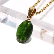 ペンダントトップ　クロムダイオプサイト　タンブル　ロシア産　ケース付き　ステンレス