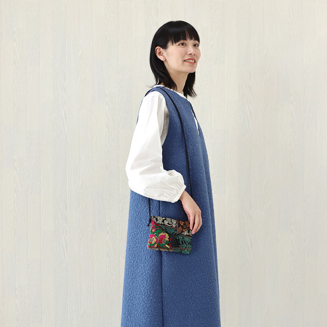 ●値下交渉不可● juana de arco ヨガマットホルダー カンバディアパッチレター型ポシェット[ショルダーバッグインド