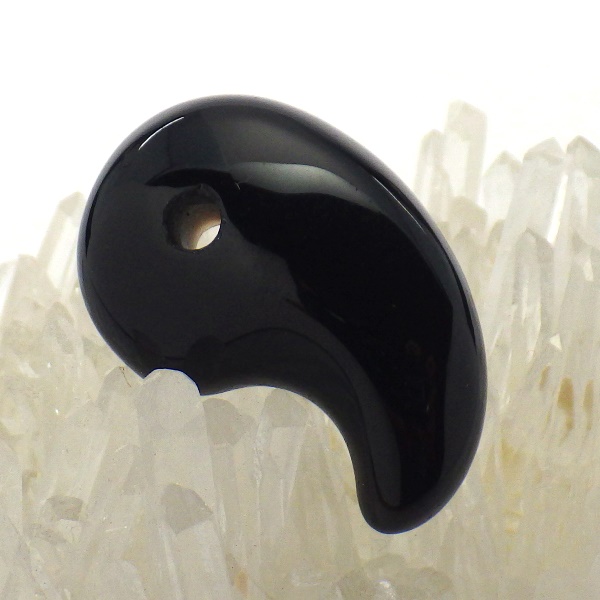 パワーストーン 勾玉 水晶 モリオン 黒水晶 天然石 魔除け 風水
