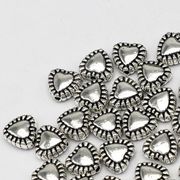 40%OFF　ハートのビーズ　20g 海外倉庫発送