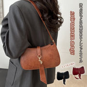 初回送料無料 2025新作 レディース ワンショルダーバッグ 肩掛け きれいめ サイドバッグ レザー調