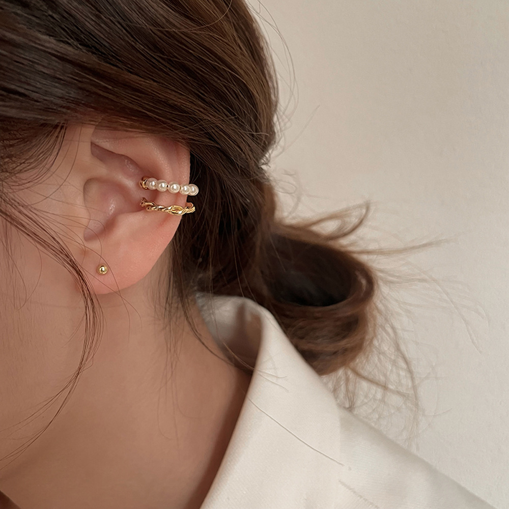 「限定販売」イヤーカフ　ハンドメイド イヤーカフ　アクセサリー イヤーカフ　アクセサリーパーツ
