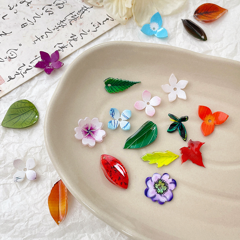 ハンドメイド 通販 紅葉 葉っぱ 植物 秋 アクセサリーパーツ 手芸用品 手作り材料 ネックレス ピアス 花