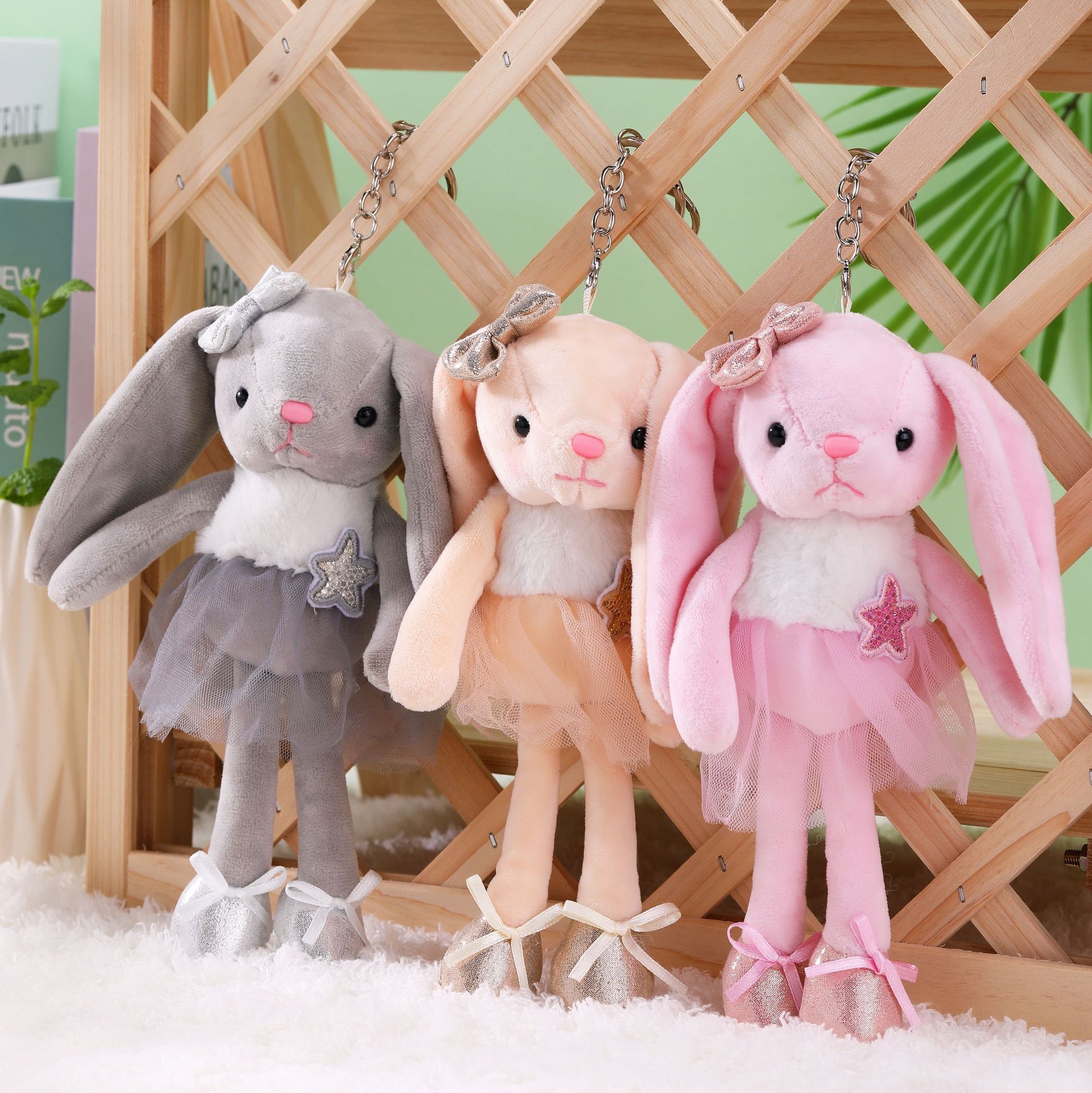 可愛い ぬいぐるみうさぎのキーホルダー バレエ キーホルダー 装飾品 うさぎ アクセサリーバレエ 雑貨