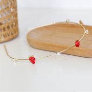 女性ヘアアクセサリー 髪飾り ジルコン いちごヘアバンド  いちごの雑貨  いちごアクセサリー カチューシャ