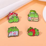 カエルのブローチ  動物 カエルのカップル  蛙ブローチ  ピン バッジ カラーピン  カエルアクセサリー