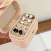 子猫ピアス こねこ ミニサイズ S925 シルバーアクセサリー アレルギー対応 大人かわいい おしゃれ 上品