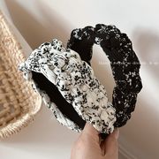 ヘアカチューシャ　フラワー柄　フェミニン　韓国ヘアアクセサリー