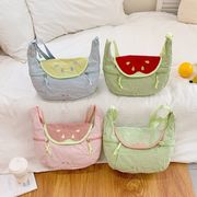 サコッシュ　ショルダーバッグ　デザイン　韓国ファッション　ナイロン　INS