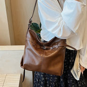 ショルダーバッグ　韓国ファッション　デザイン PUバッグ カバン 肩掛けバッグ