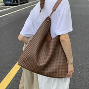 ショルダーバッグ　韓国ファッション　デザイン PUバッグ カバン 肩掛けバッグ　大容量　トートバッグ