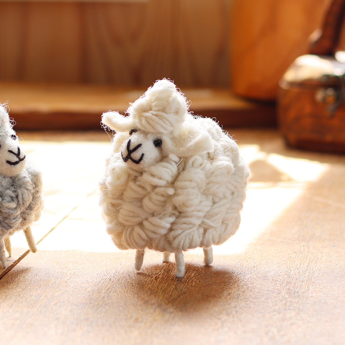 ネパールフェルトアニマル ヒツジ L[フエルト羊ひつじ人形動物置物25AW]