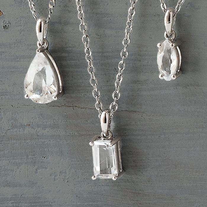 フェナカイトロシア産ペンダントトップチャーム