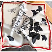 エレガントなプリント柄入り100％シルクプチスカーフ　04511