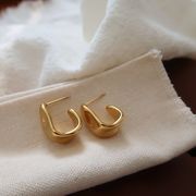 サージカルステンレスピアス　アクセサリー　デザイン　金属アレルギー対応　18kコーティング