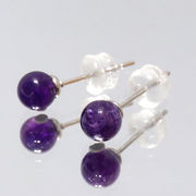 ピアス　アメジスト＜ブラジル産＞　突き刺し型　丸約5mm　ステンレス製　シルバー