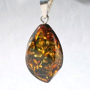 アンバー ペンダントトップ SV925 リトアニア産 【一点もの】 天然アンバー 琥珀 内包物 パワーストーン