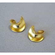 個性変形ピアス